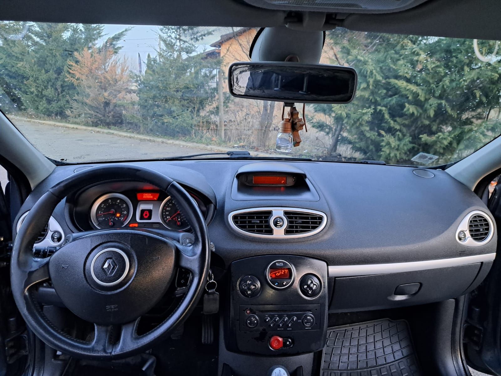 Renault Clio - 1.4 - benzină