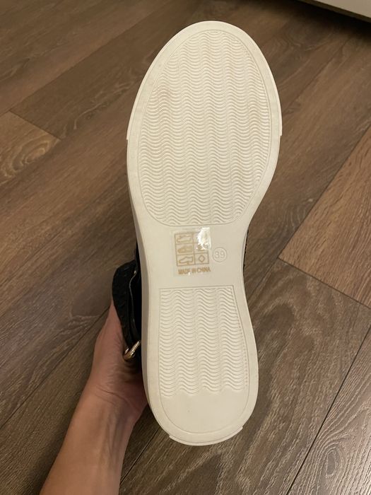 Чисто нови кецове