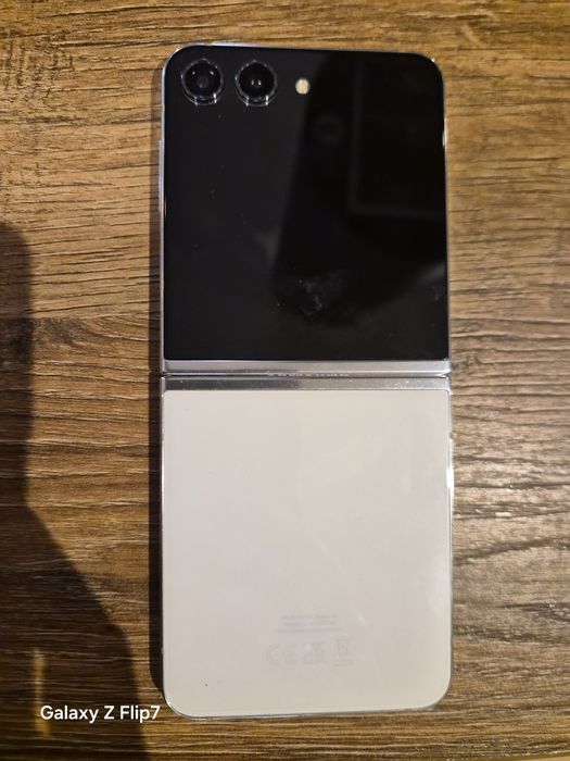 Samsung Z flip 5 256GB