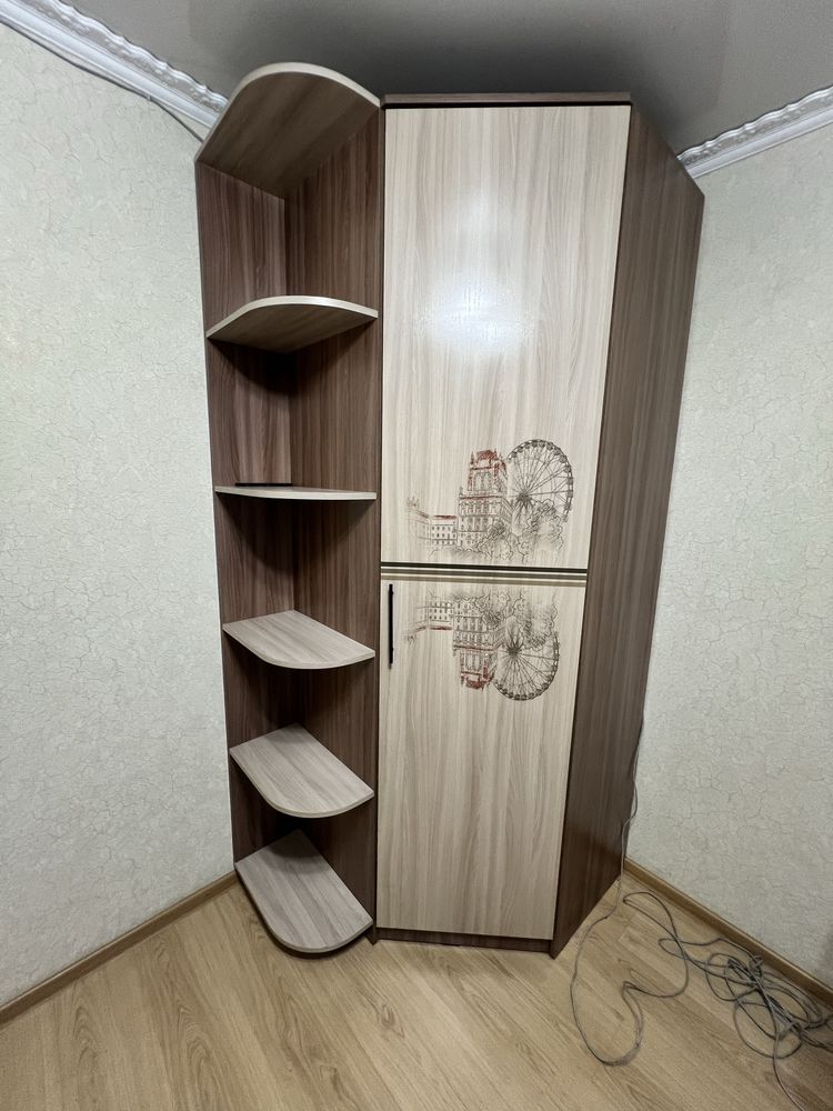 Угловой шкаф для спальни