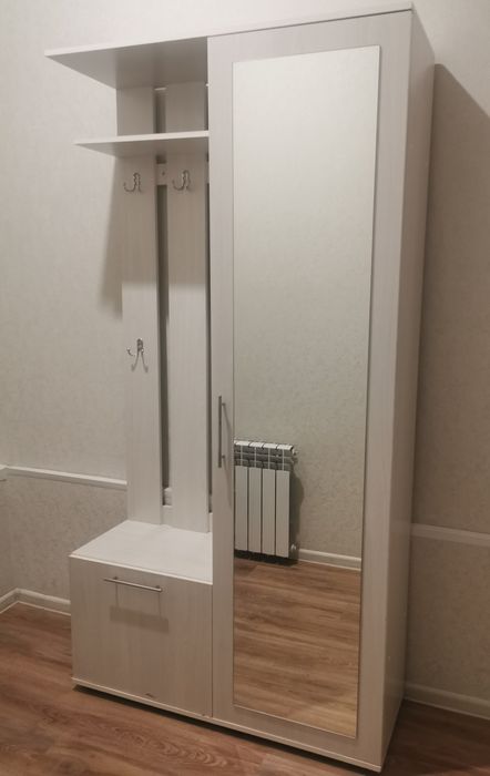 Продам  прихожую