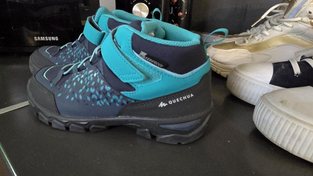 Спортни обувки за момиче