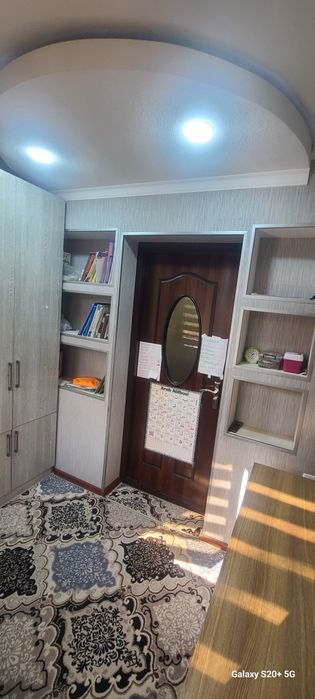 Kvartira sotiladi komfort