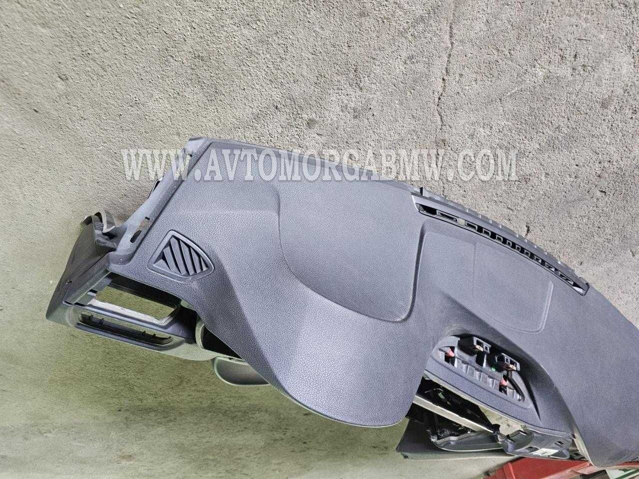 Арматурно табло  черно Ф30 Ф31 Бмв Bmw F30 F31 ф32 ф33 ф34