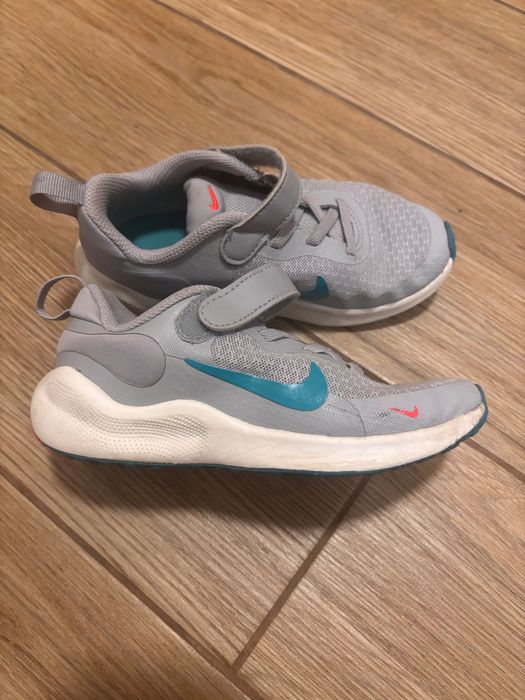 Маратонки New balance номер 29
