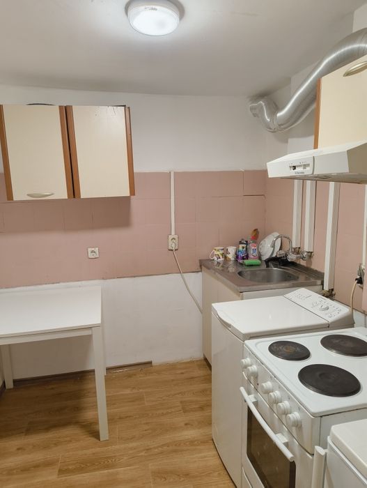 Дава се под наем Двустаен апартамент в София, Левски В - 35 кв.м за 331.5 € - Снимка #2