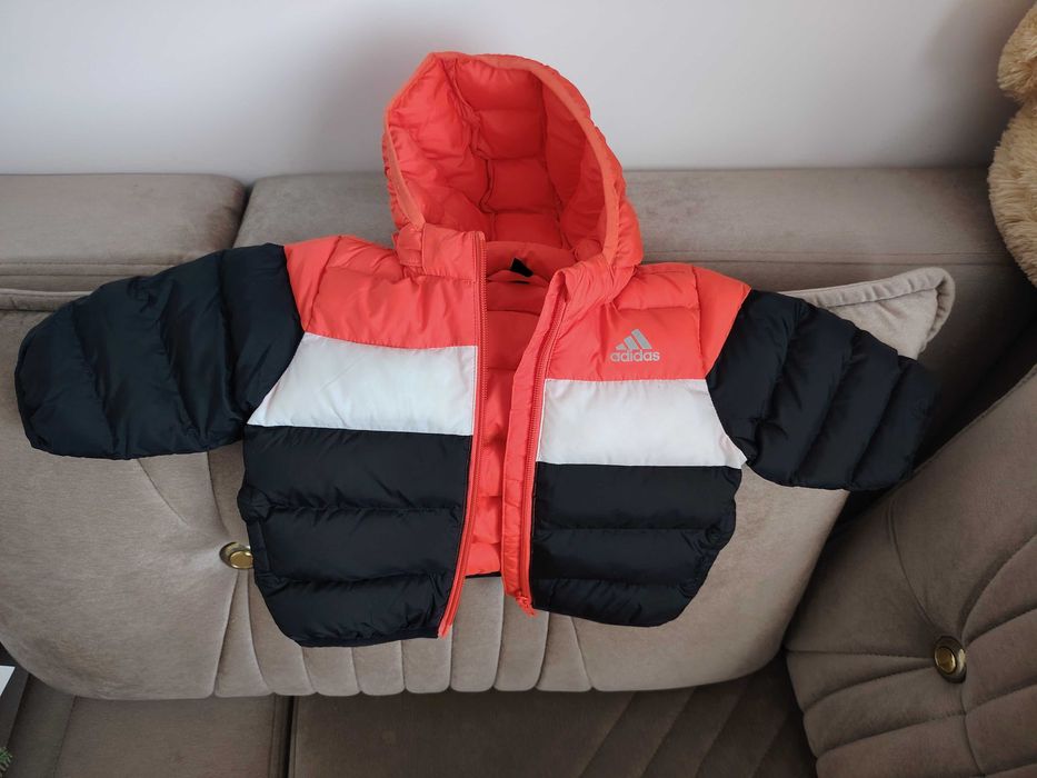 Geaca Adidas preț 170 lei