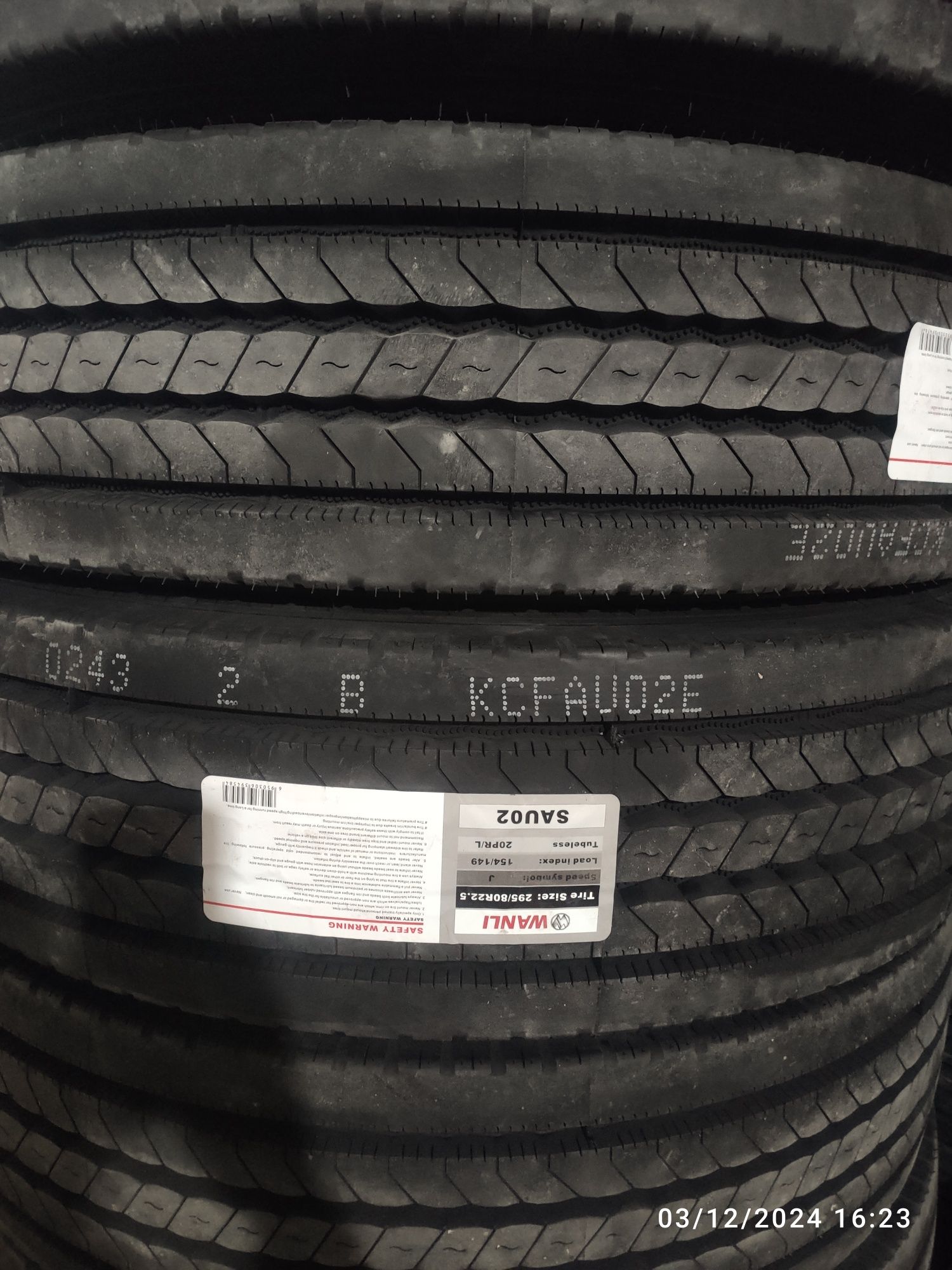 Wanli 295/80R22.5 peredniy balon