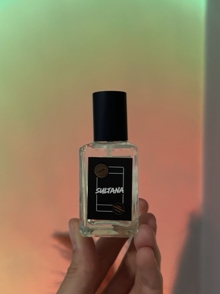 Продавам неизползван парфюм SULTANA на LUSH