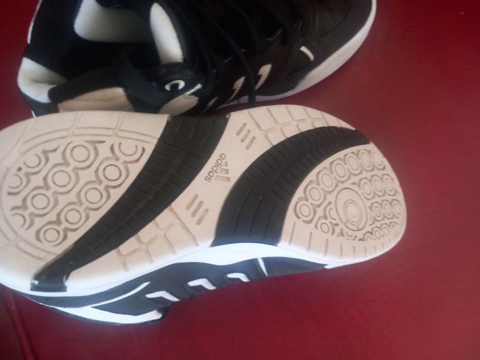 Adidași adidas negri