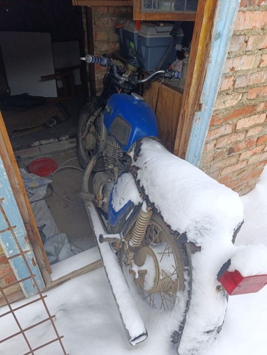 Продам планету на ходу заводиться едит