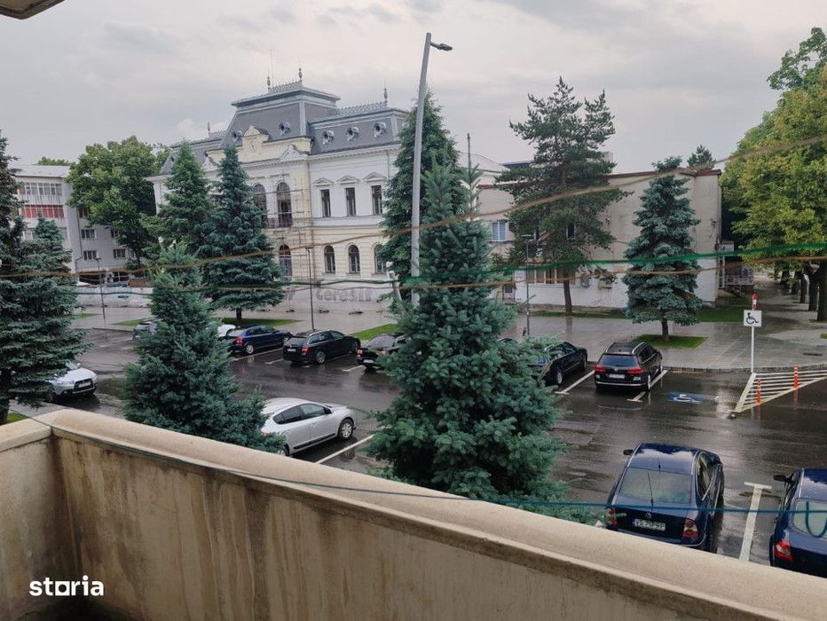 Apartament decomandat cu 2 camere, etaj1/3, Vaslui, Vis-a-vis de Prima