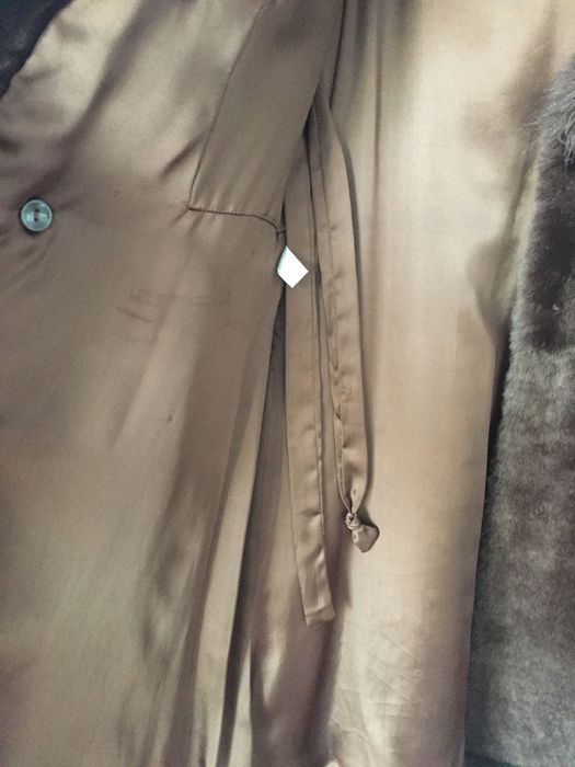 Vând haina de blana naturală tip Mouton Dore