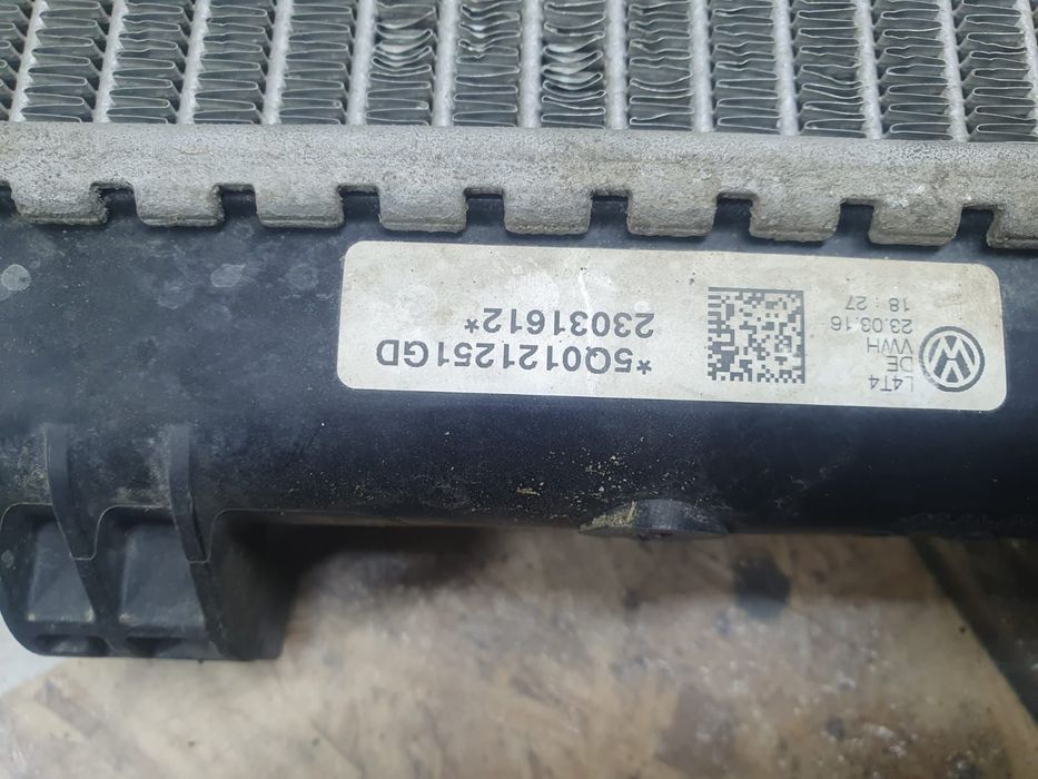 Radiator apa 5q0121251gd 2.0 tdi CRLB Volkswagen VW Golf 7