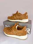ASICS Tiger, Pantofi sport de piele intoarsa Gel Lyte, Maro camel