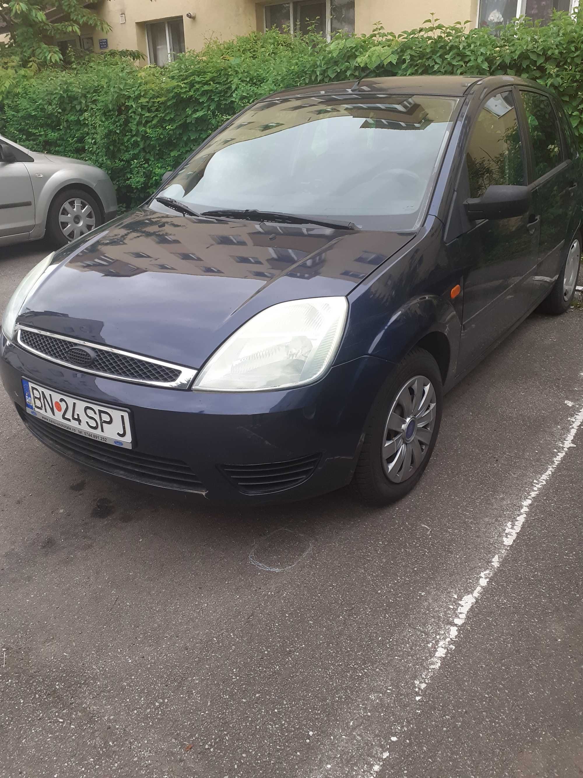 Vand Ford Fiesta 1.4, motorina, din 2003, 200k la bord