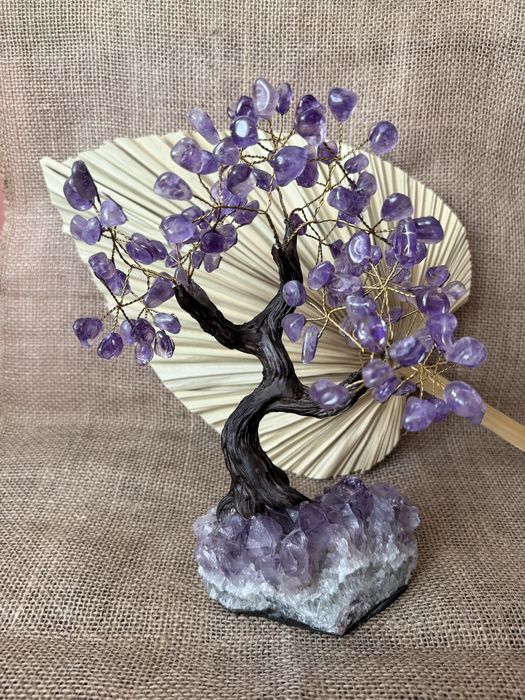 Дърво с основа аметист и розов кварц, цитрон или аметист в короната