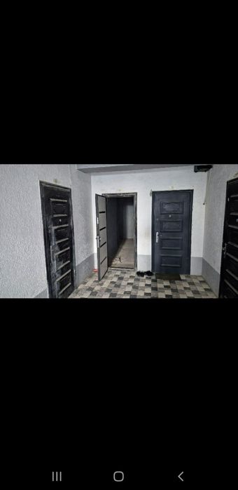 Продаётся квартира коробка.