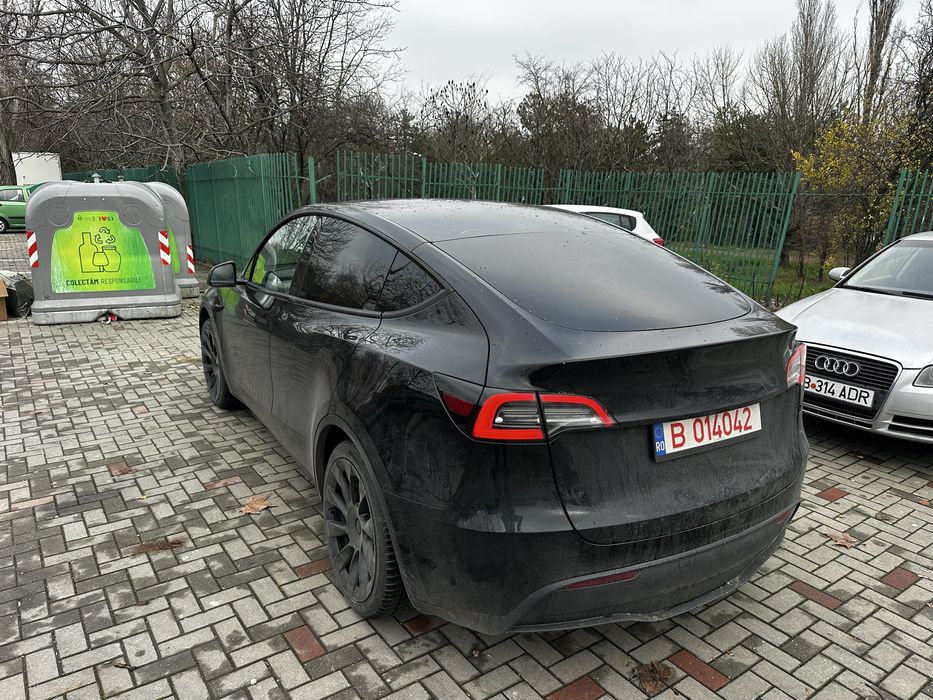 Tesla model Y , 03,2023,standard range, RWD