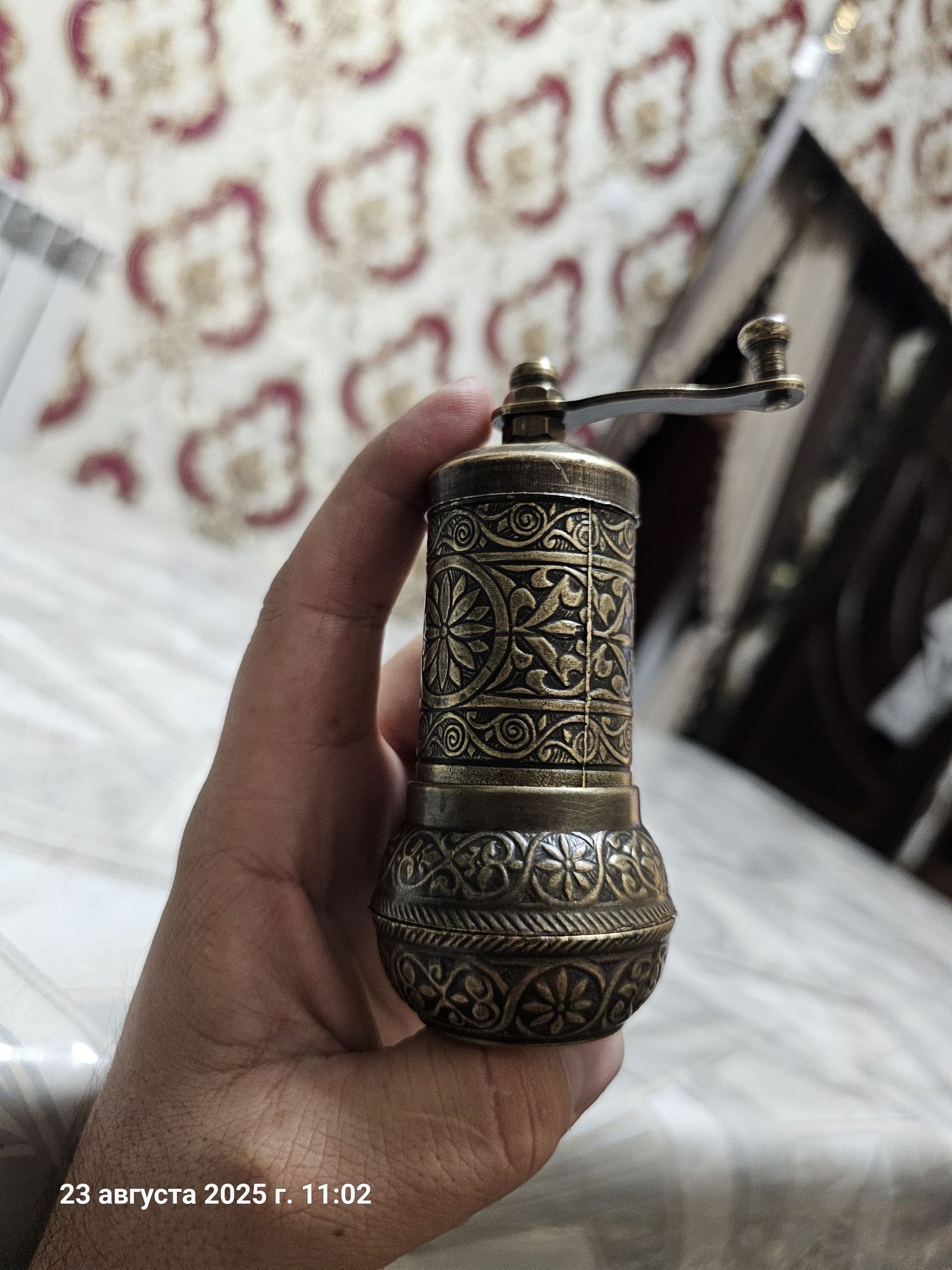 Ручная кофемолка