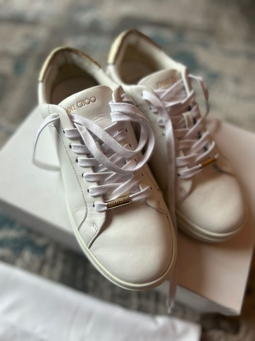 adidasi jimmy choo aproape noi