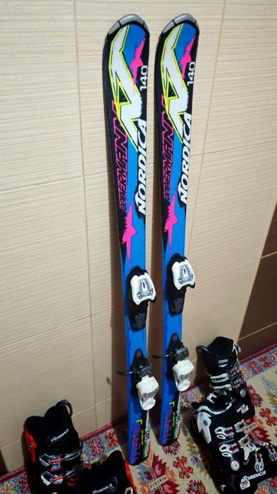 Schiuri Nordica Doberman 140cm -clapari ski