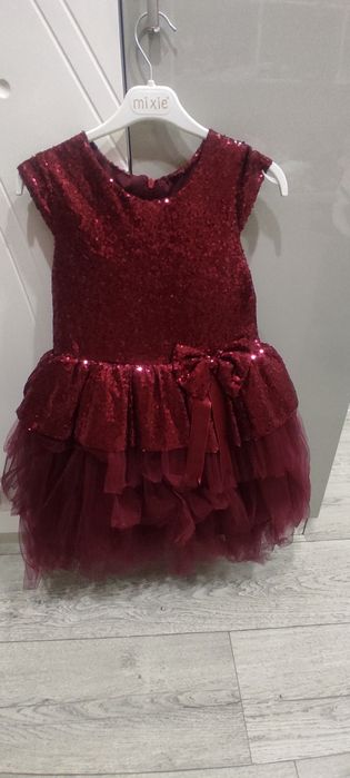 Детские платье новые