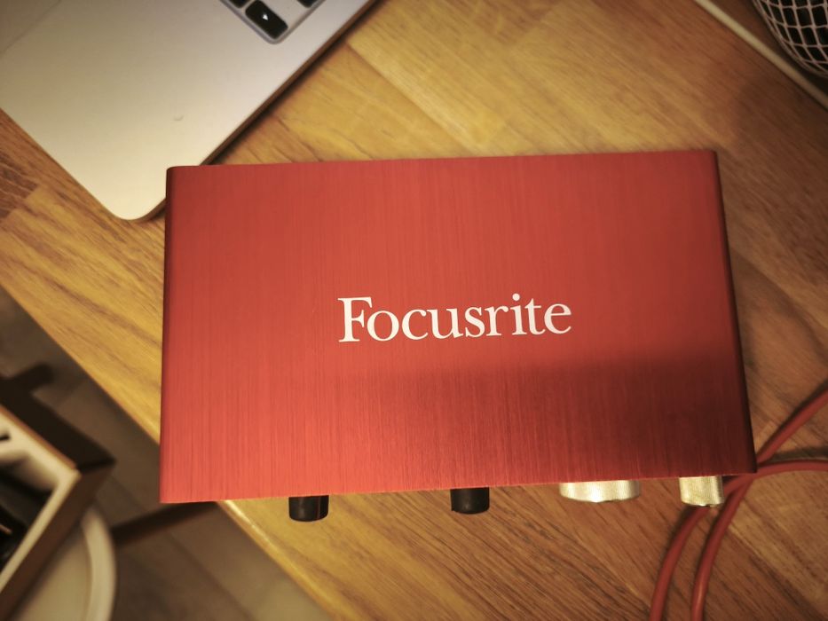 Placă sunet Focusrite 2i2 2nd Gen - Stare foarte bună