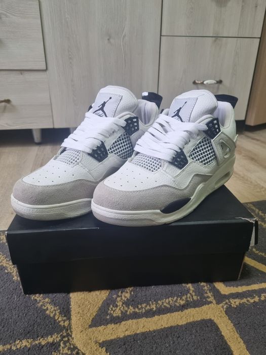 Jordan 4 military black retro mărimea 43!