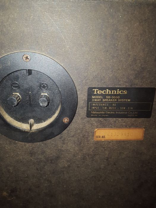 2 Boxe Technics.Japan..model SB 3030.