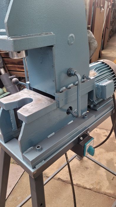 presa hidraulica rapida berbec cilindru stanta ciocan forja hidraulic