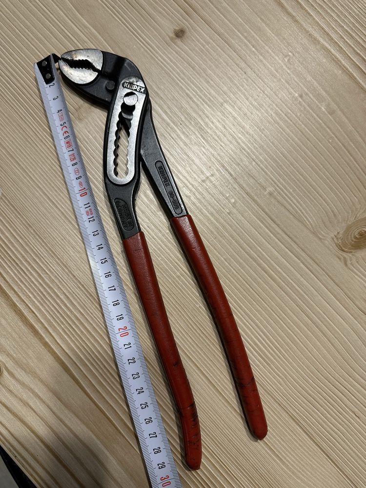 Knipex гарги 30 см.
