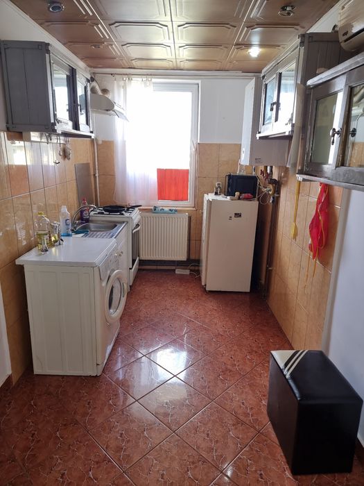 Apartament central de închiriat