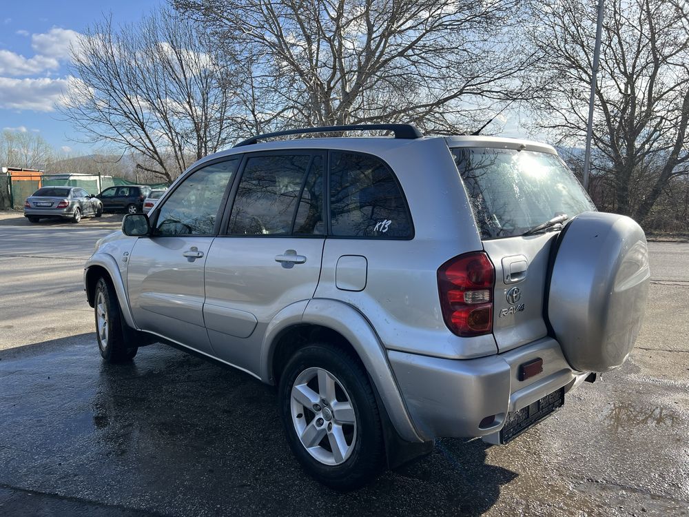 Toyota Rav-4 2.0D4D 2005 г. фейслифт на части