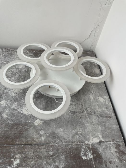 Продаю люстры бу все рабатают