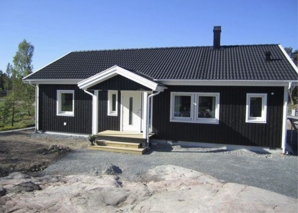 Vand cabane din lemn si case de locuit