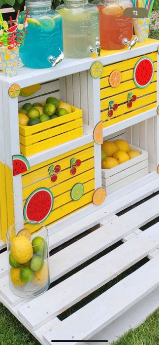 Bar limonadă & fructe de închiriat!