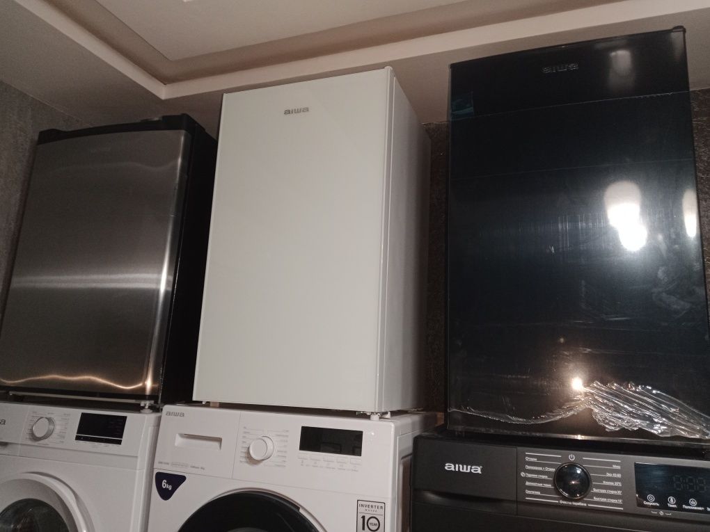 Холодильник мини Aiwa 90L