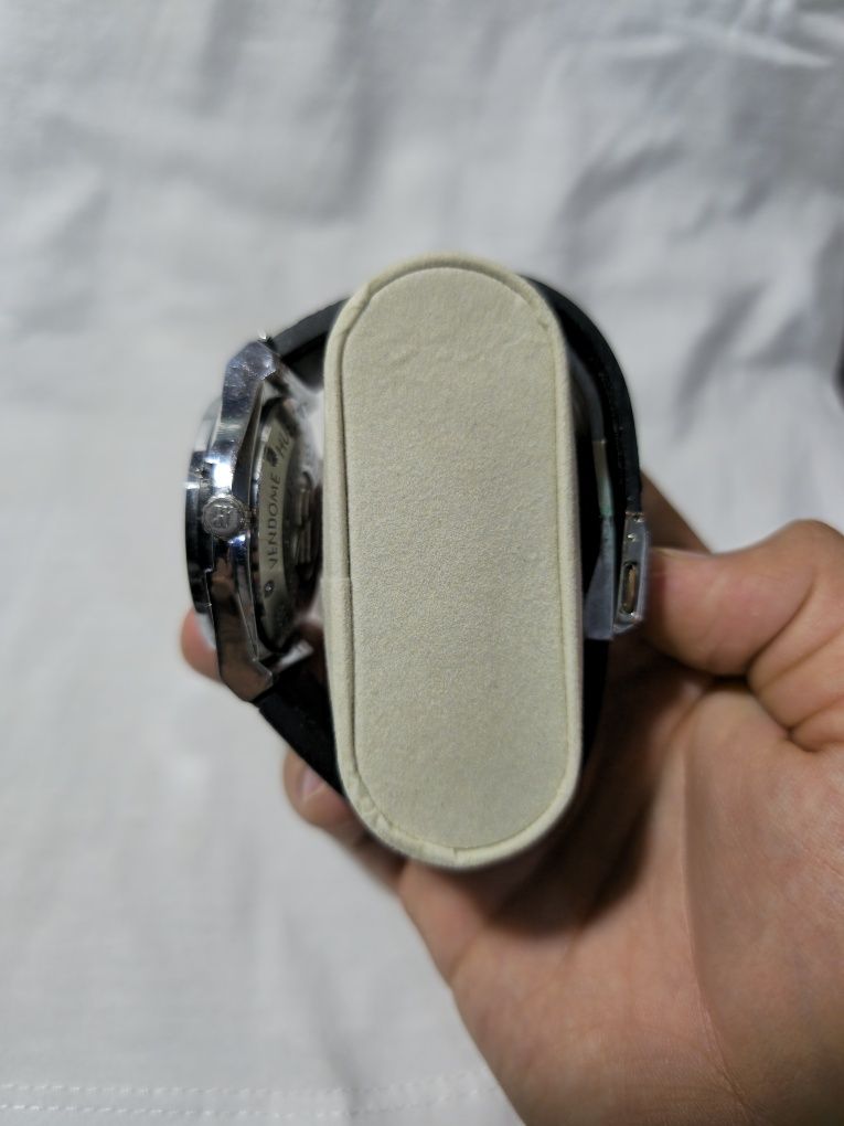 Soat    (Hublot )