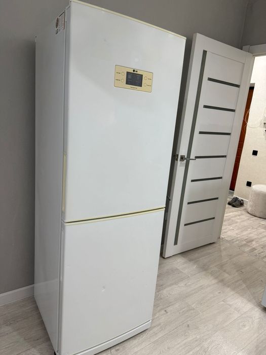 Продам холодильник LG