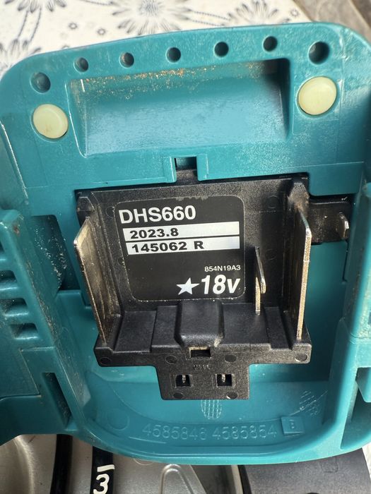 Акумулаторен ръчен циркуляр Makita