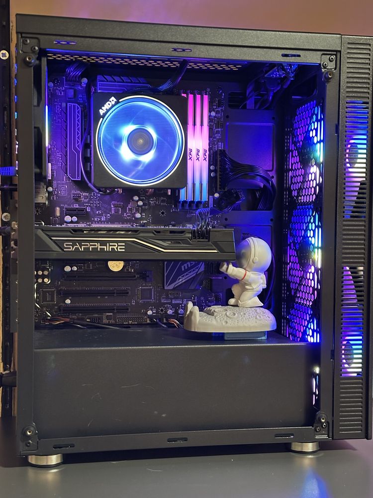 Геймърски компютър Ryzen 7, 32GB ram, 8GB video