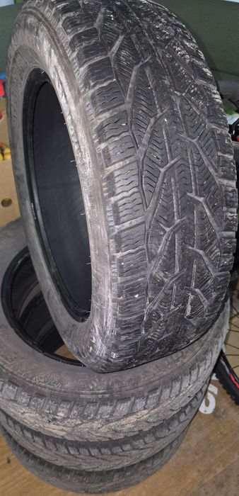 Гуми Корморан 215 60 17