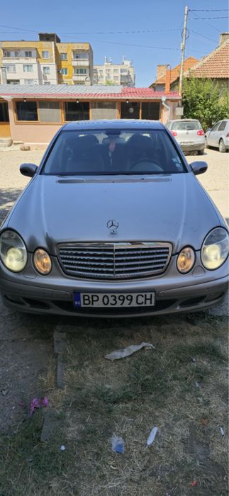 Продавам Mercedes E320 CDI