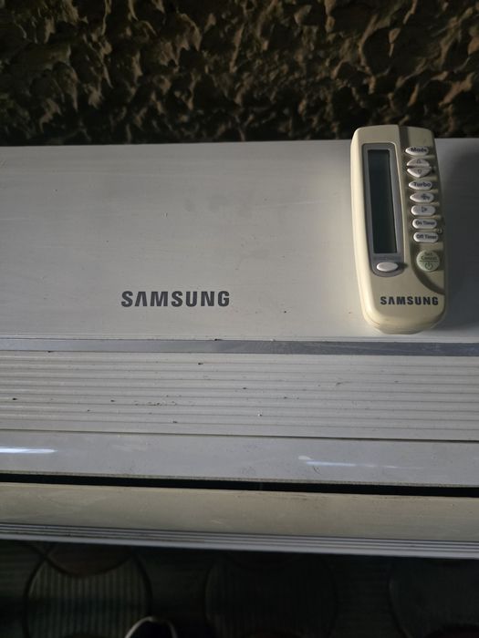 Vand 2 aere condiționat samsung .