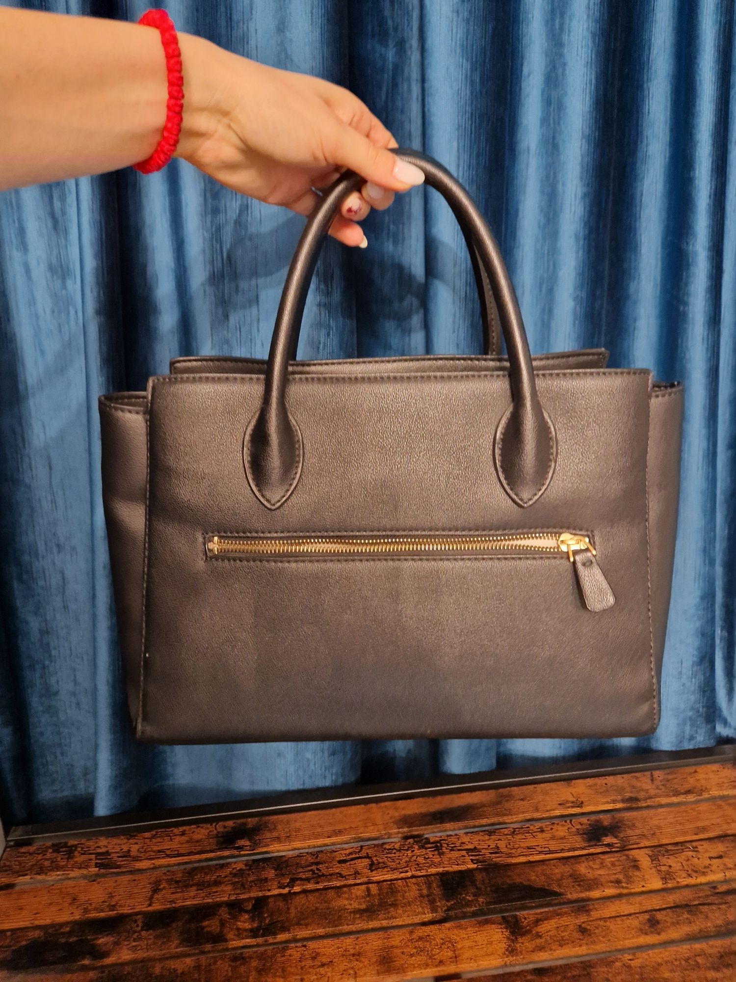 Голяма чанта Guess