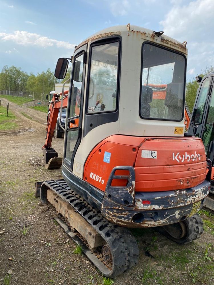 Miniexcavatoe Kubota tip KX61-3