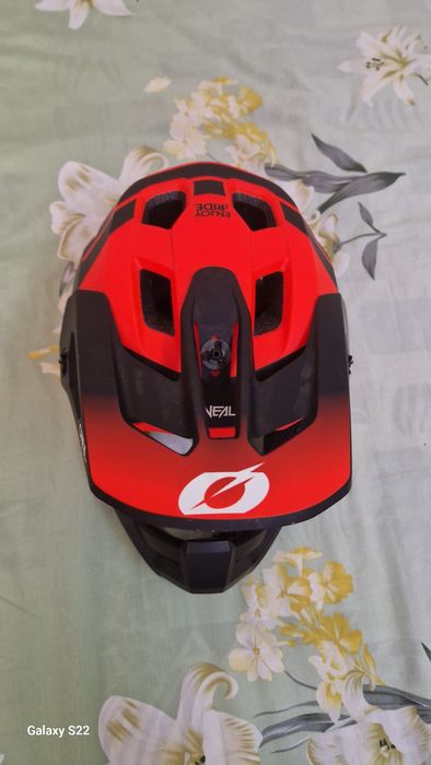 Vând cască ONEAL mărime L