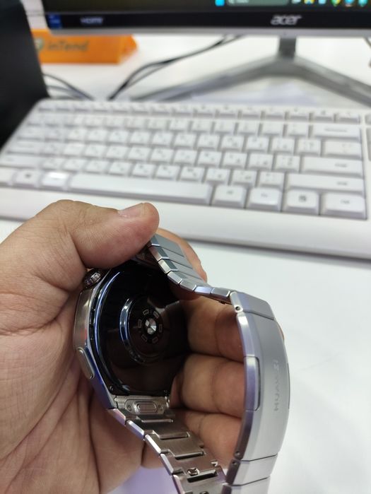 Продаю любимые часы