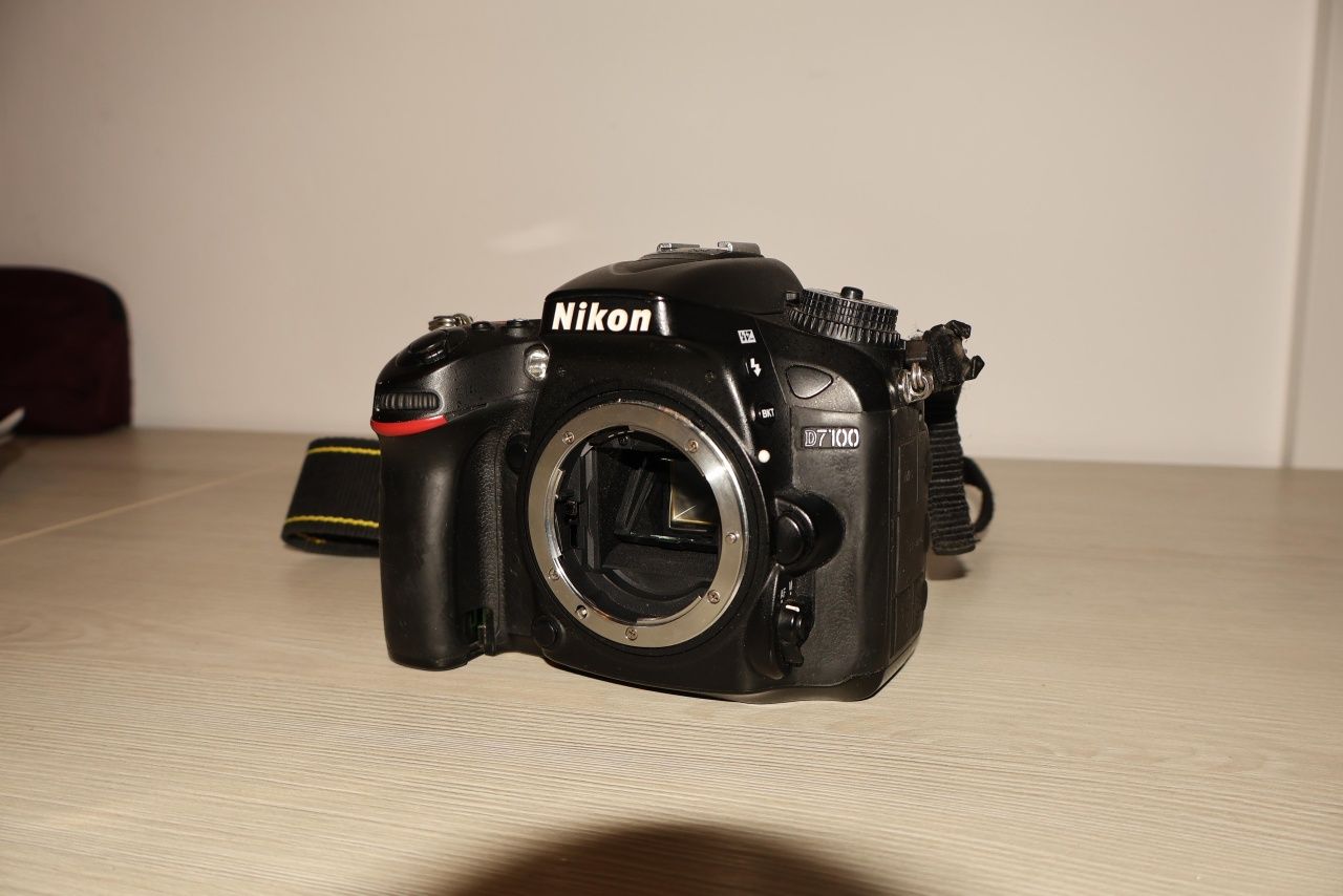 Camera Nikon D7100
